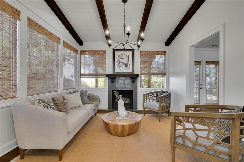 2989 Parkridge Drive NE