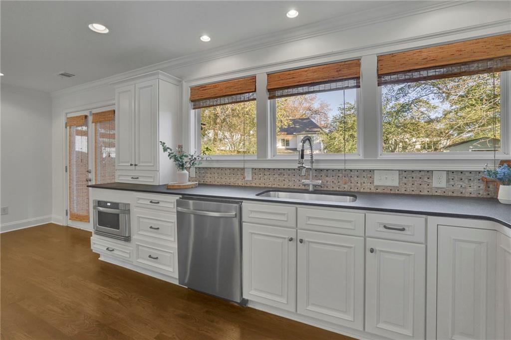 2989 Parkridge Drive NE