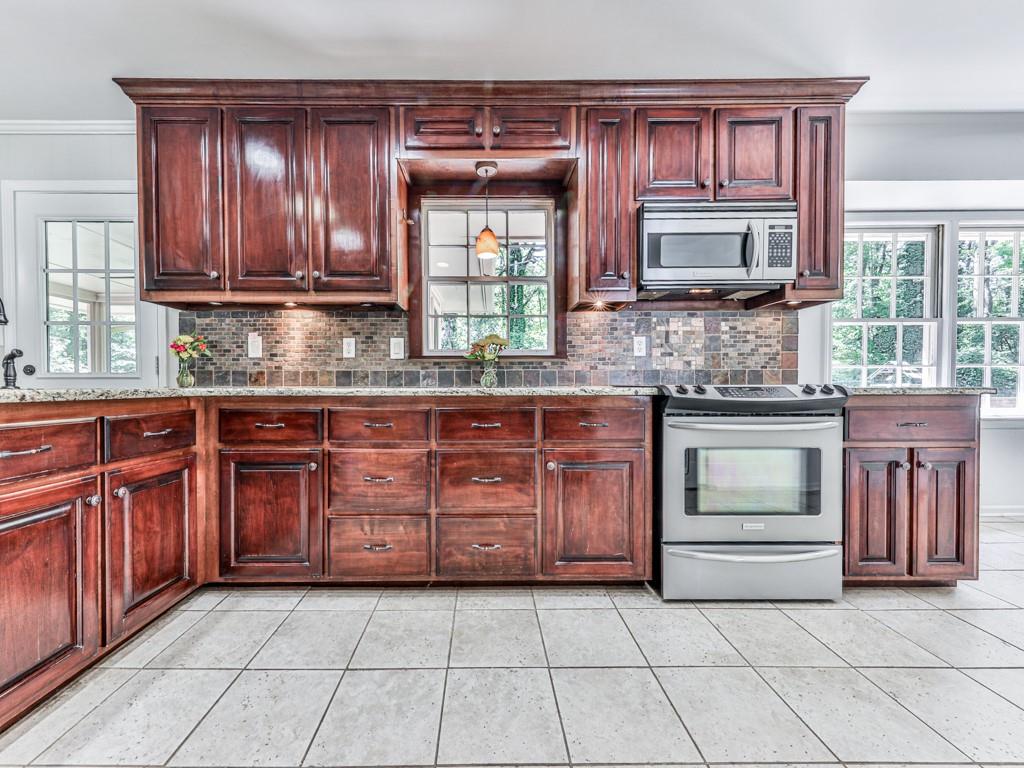 4307 Smithsonia Court