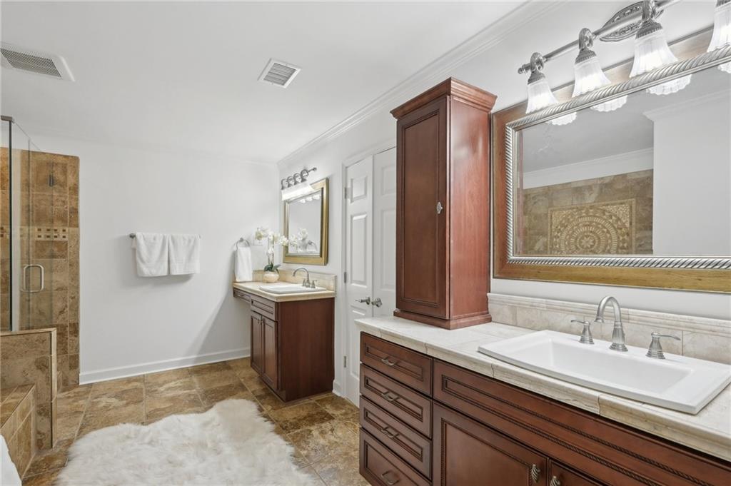 230 Summerhouse Lane