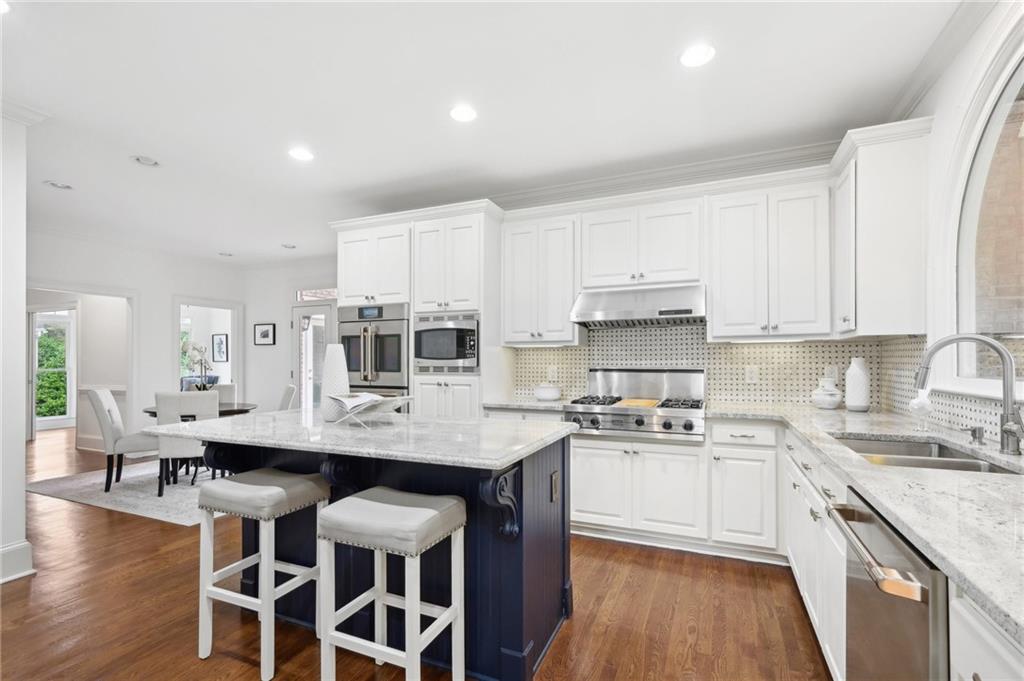 230 Summerhouse Lane