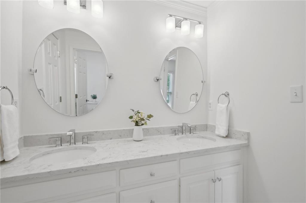 230 Summerhouse Lane