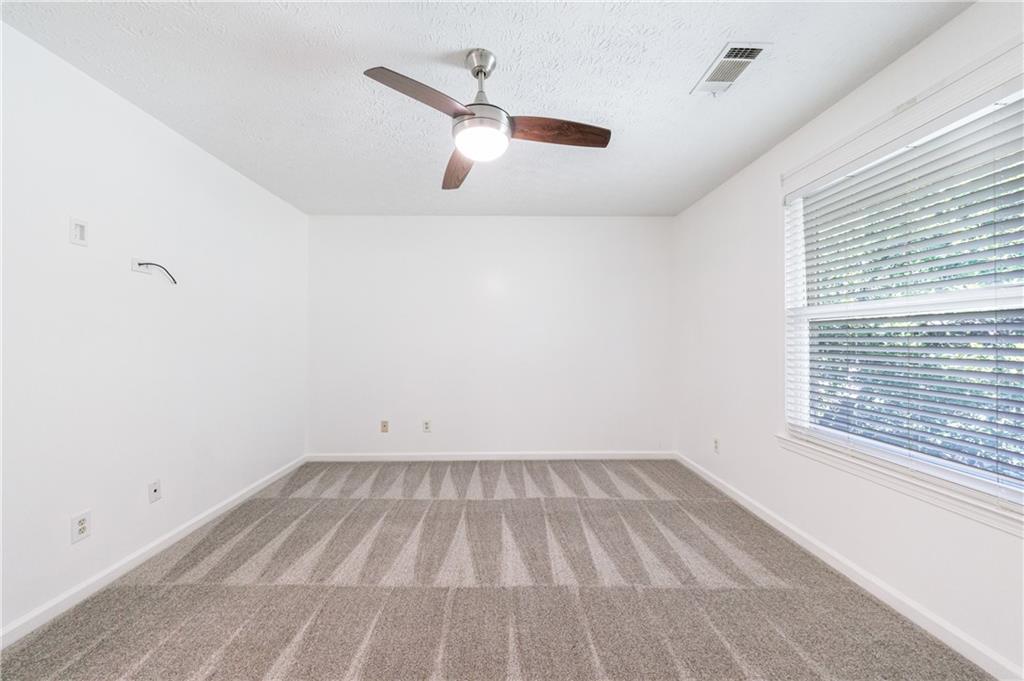 838 Lake Hollow Boulevard SW