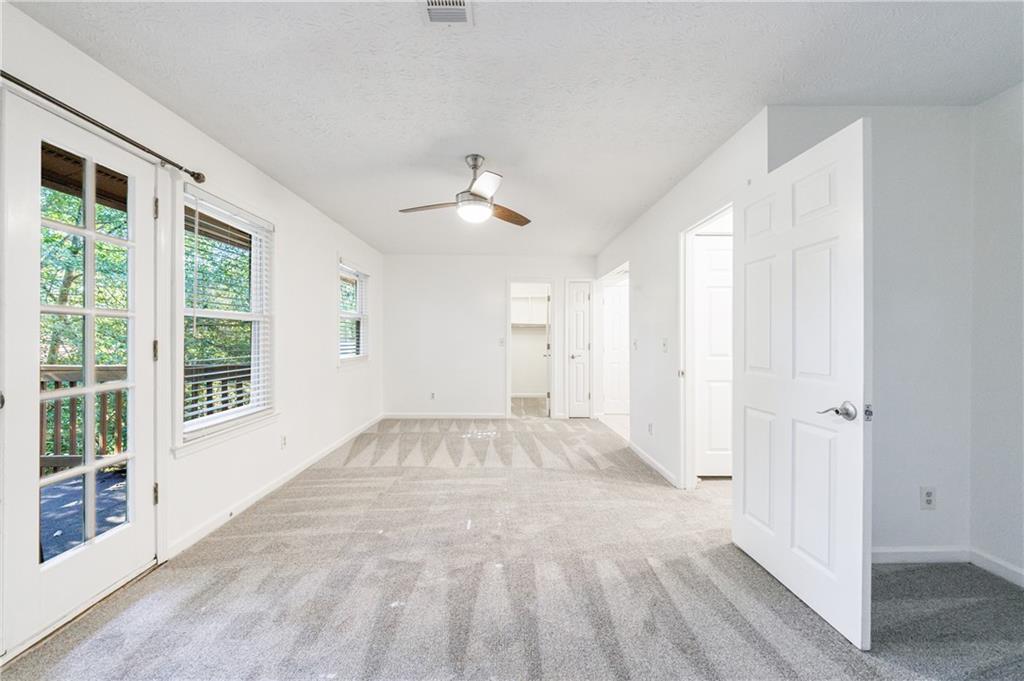 838 Lake Hollow Boulevard SW