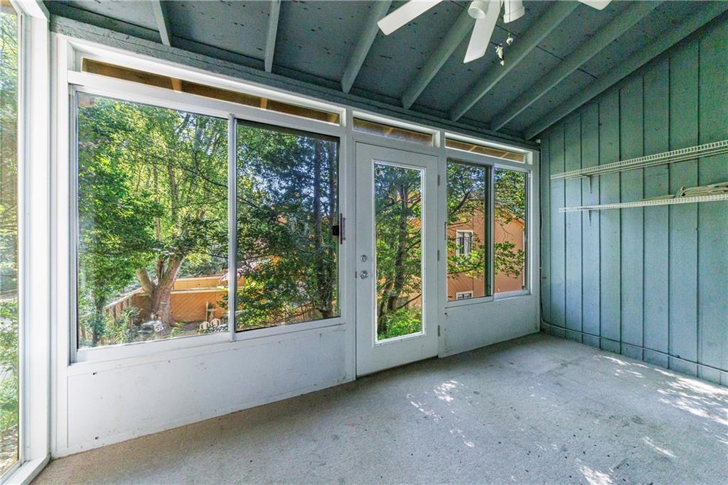 838 Lake Hollow Boulevard SW