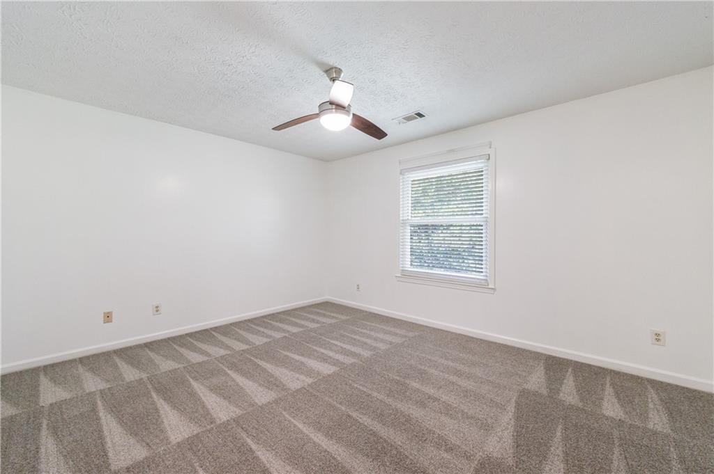 838 Lake Hollow Boulevard SW