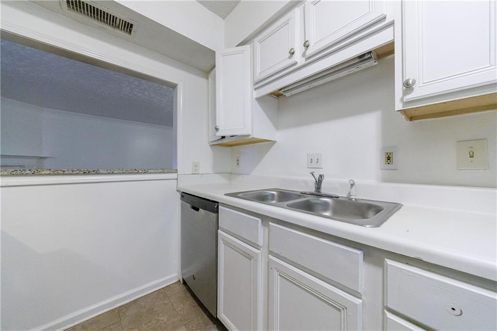 838 Lake Hollow Boulevard SW