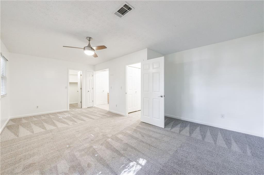 838 Lake Hollow Boulevard SW