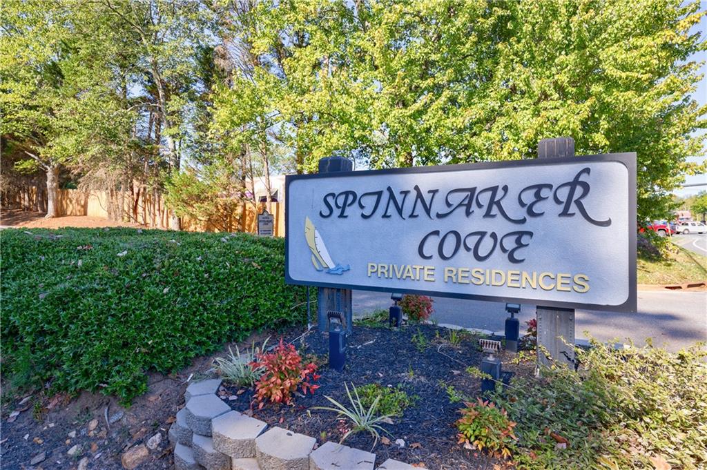 838 Lake Hollow Boulevard SW