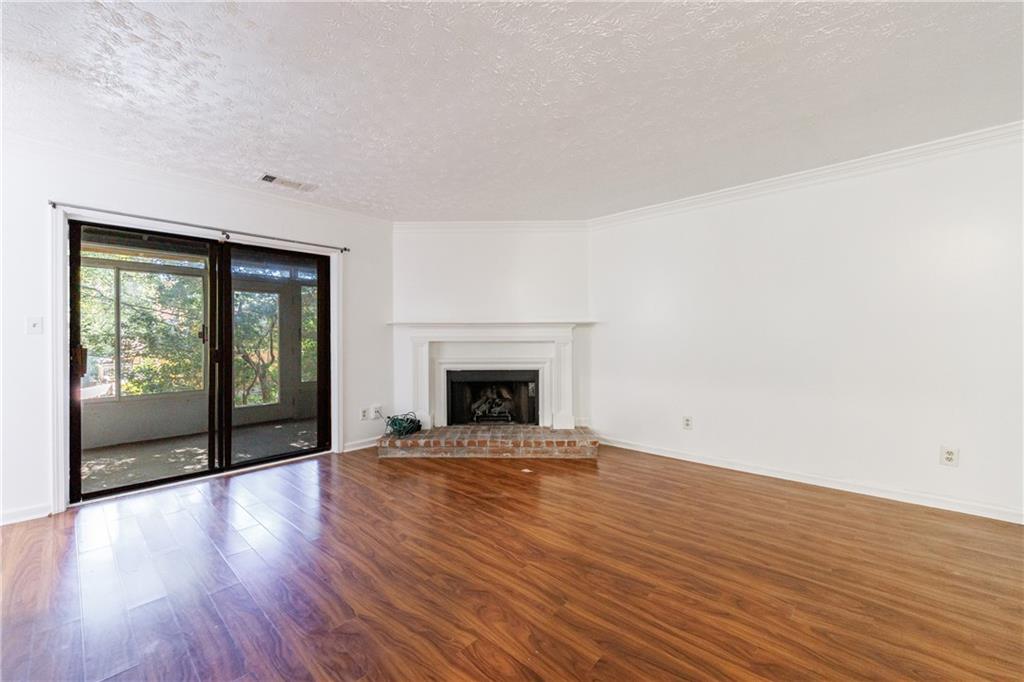 838 Lake Hollow Boulevard SW