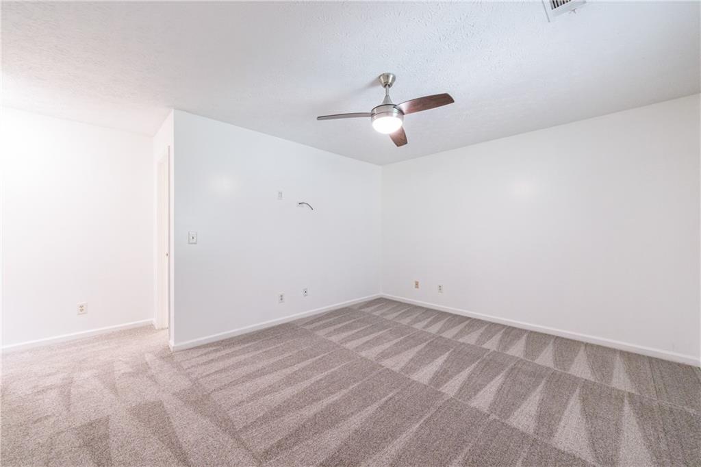 838 Lake Hollow Boulevard SW