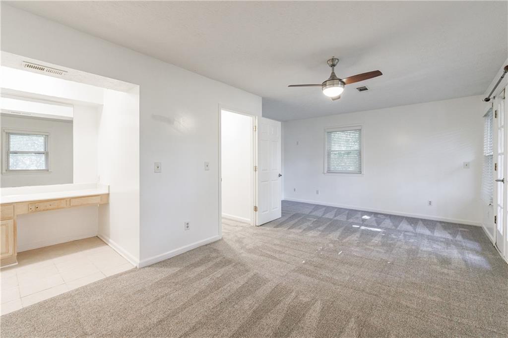 838 Lake Hollow Boulevard SW