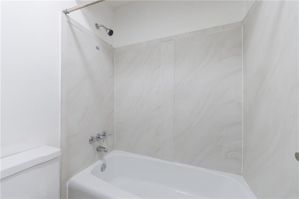 838 Lake Hollow Boulevard SW