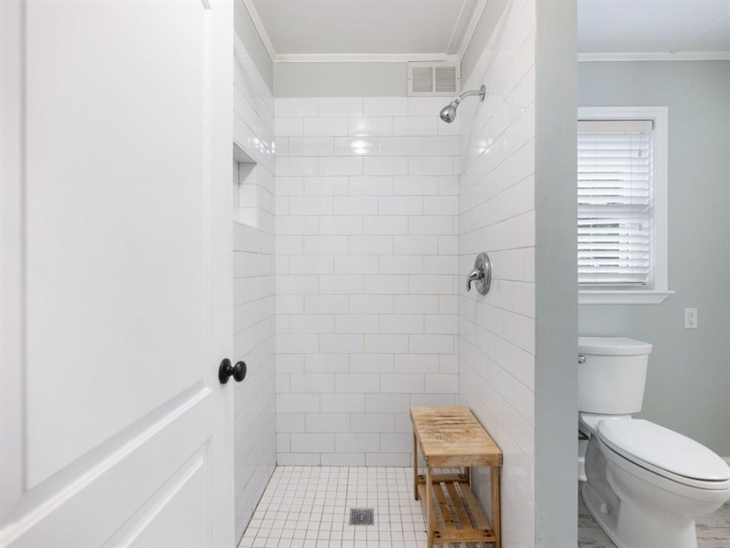 3724 Crestview Drive SE