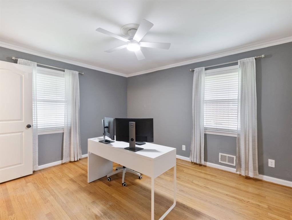 3724 Crestview Drive SE