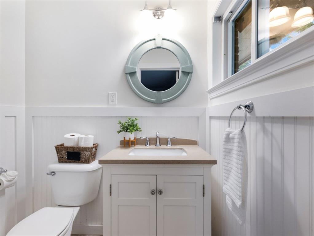 3724 Crestview Drive SE