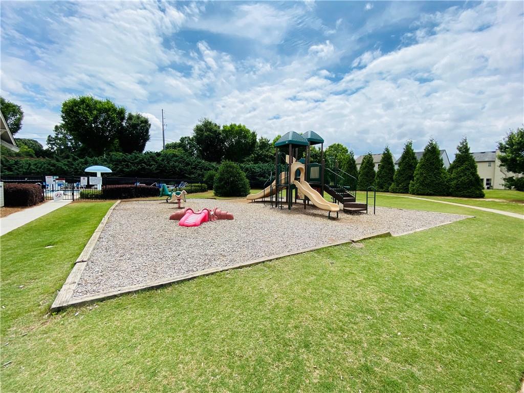 1509 Charcoal Ives Road