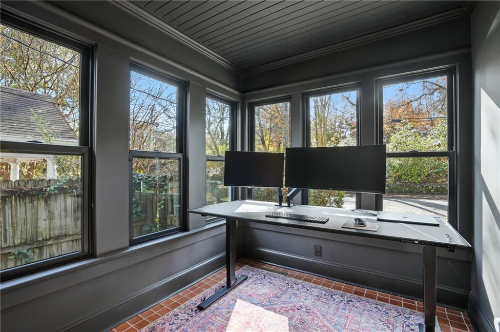 1452 North Avenue NE