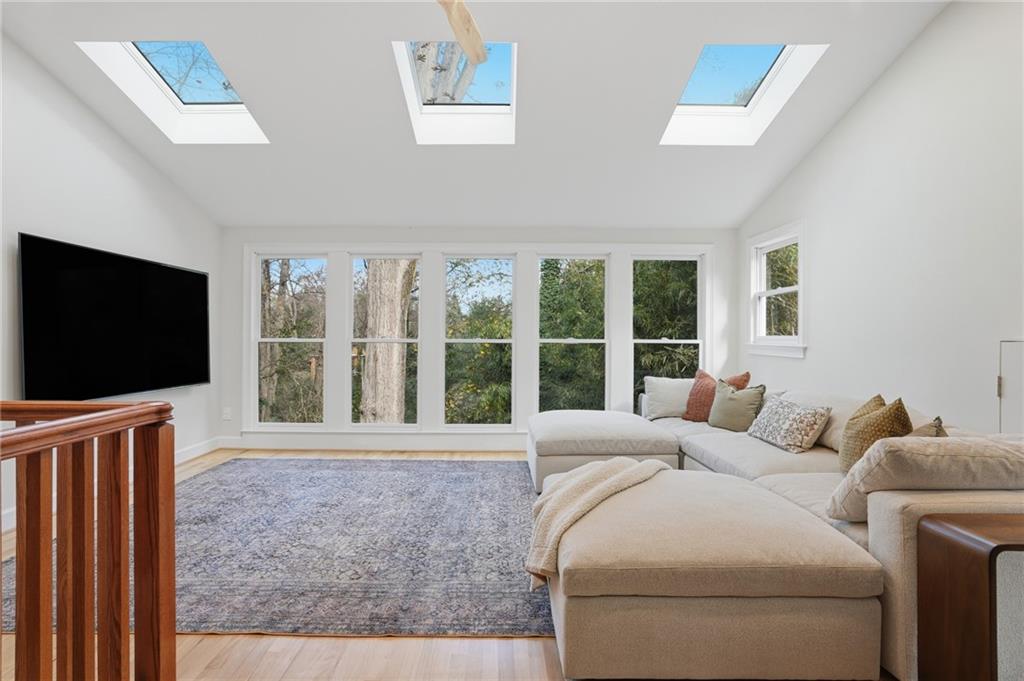 1452 North Avenue NE