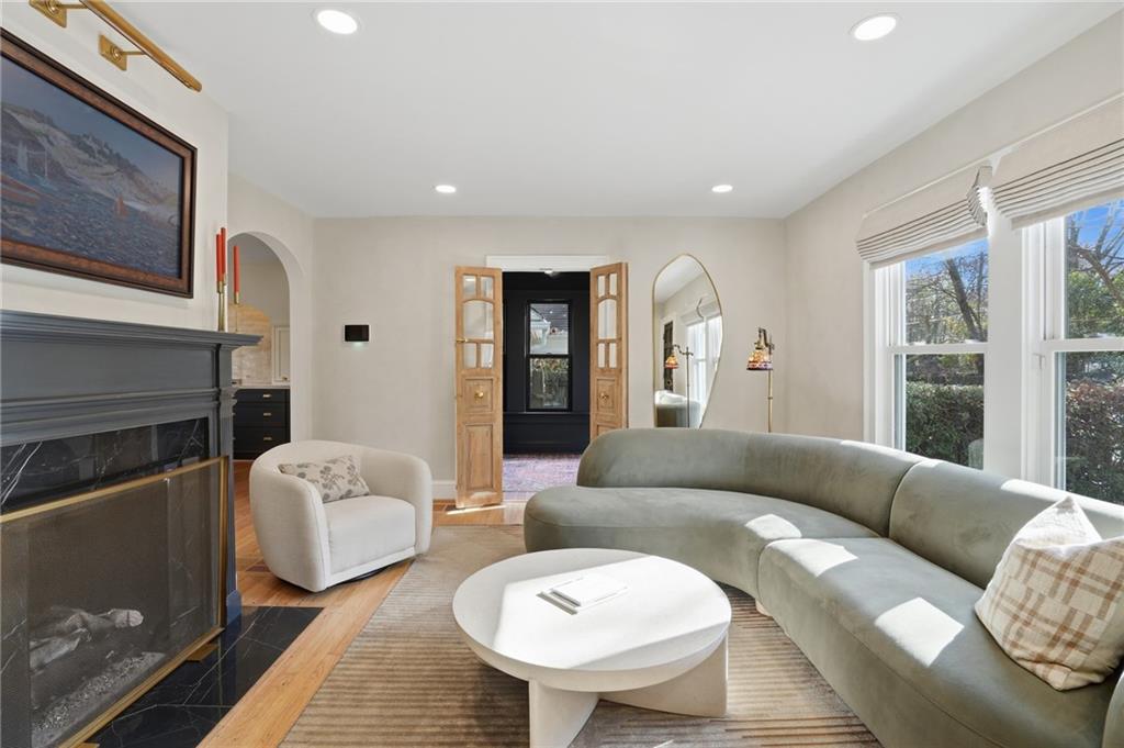 1452 North Avenue NE