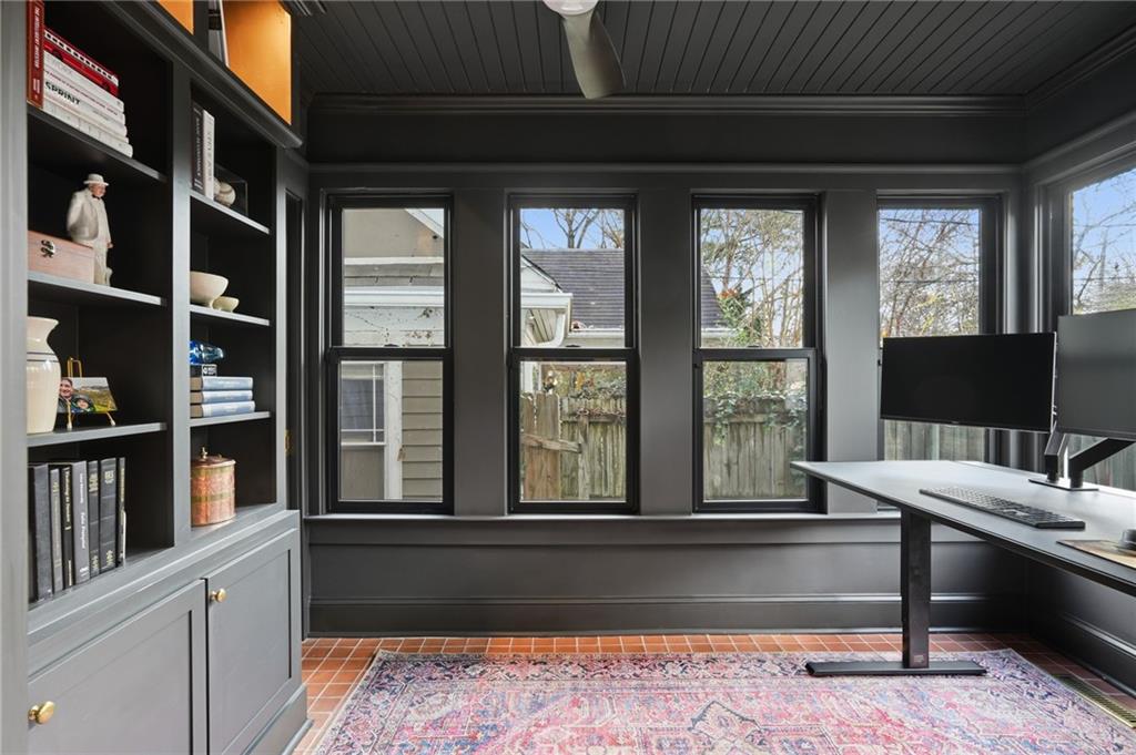 1452 North Avenue NE