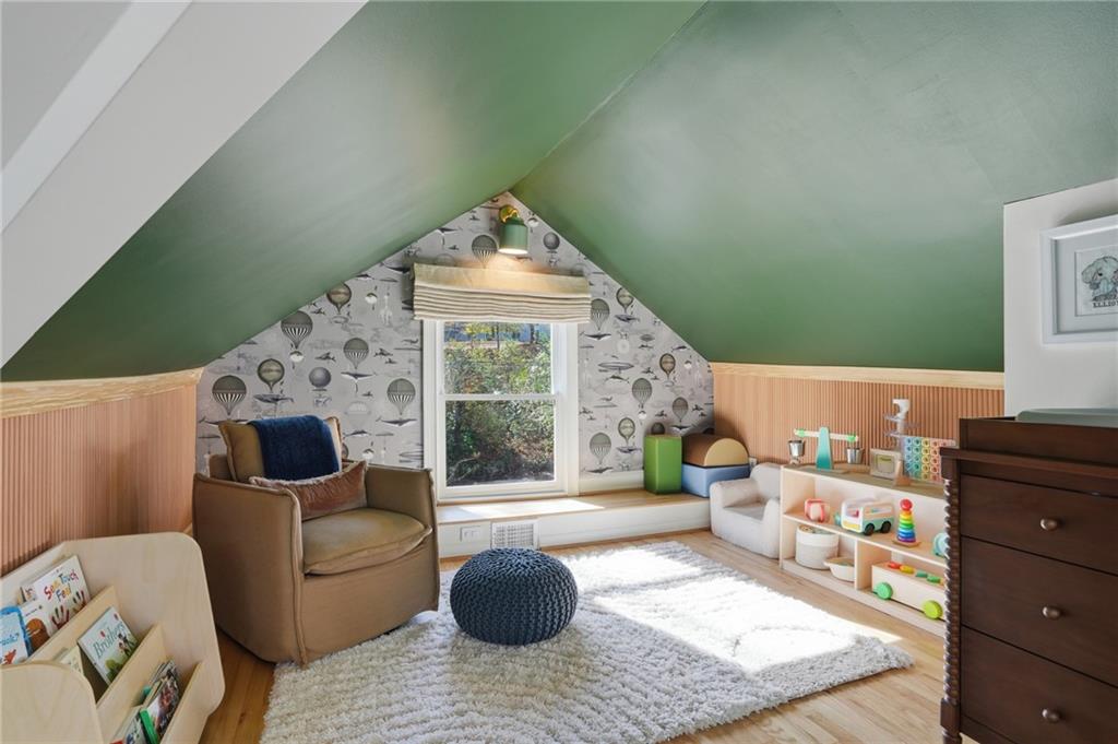 1452 North Avenue NE