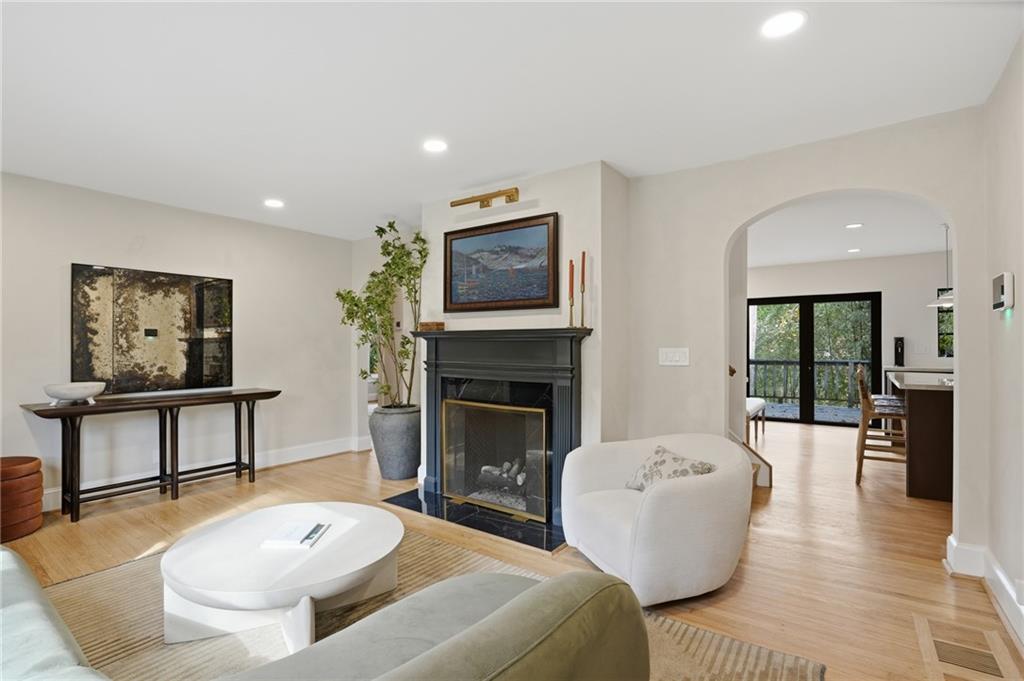 1452 North Avenue NE