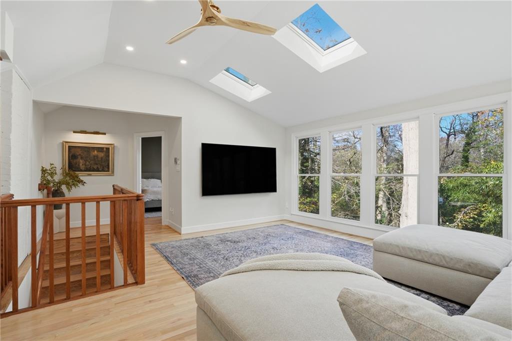 1452 North Avenue NE