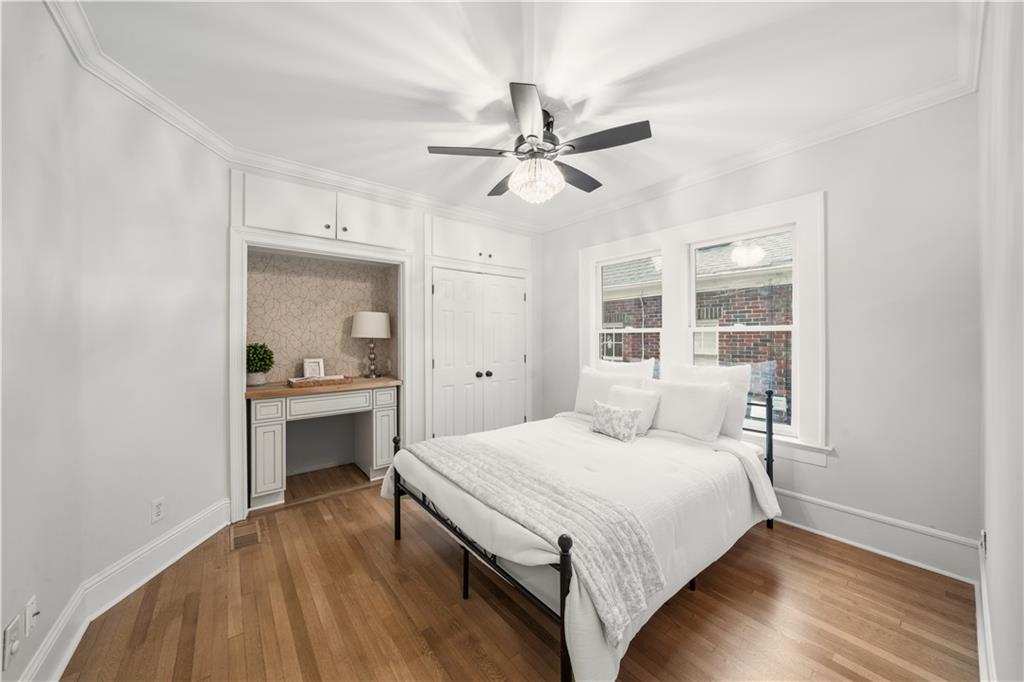 727 Brookridge Drive NE