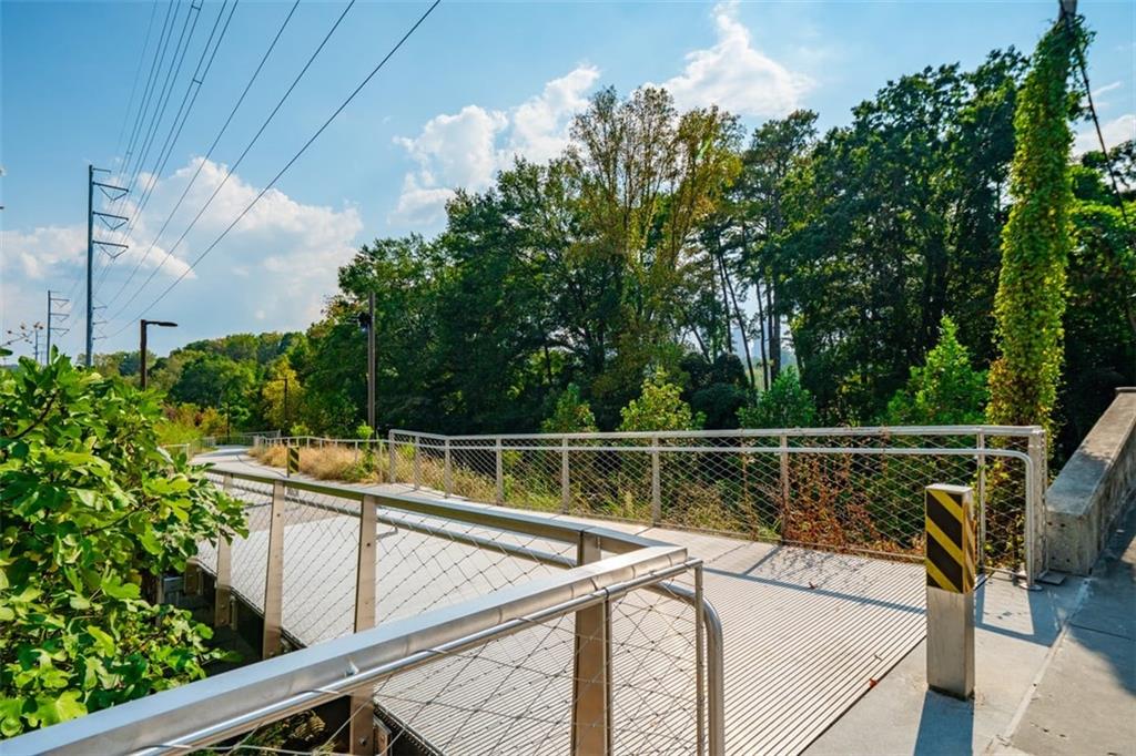 727 Brookridge Drive NE