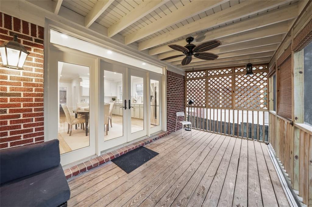 727 Brookridge Drive NE