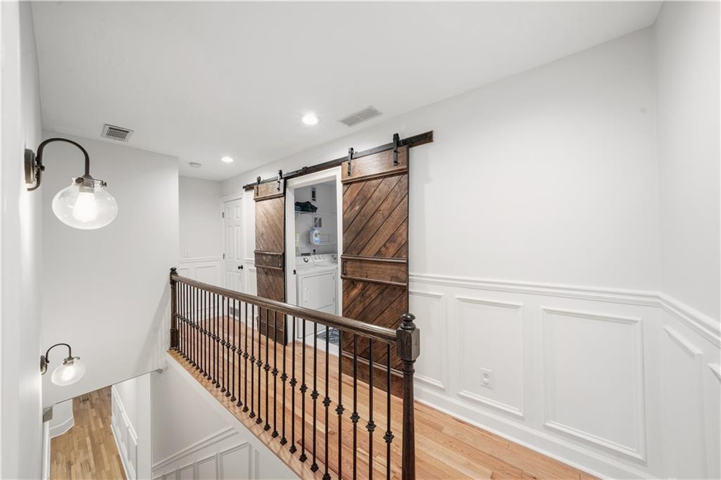 727 Brookridge Drive NE