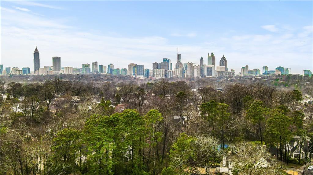 727 Brookridge Drive NE