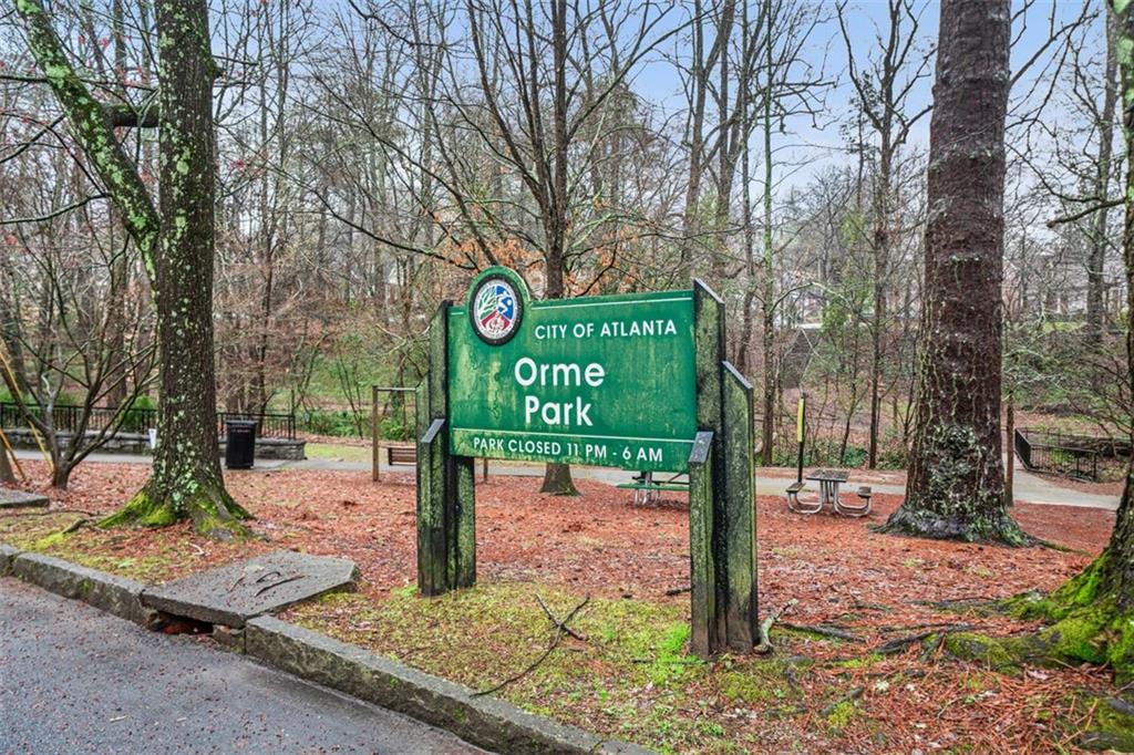 727 Brookridge Drive NE