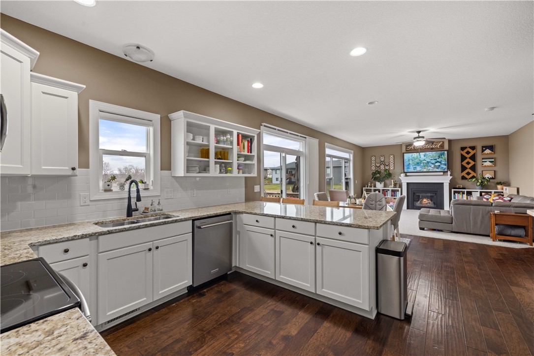 7913 NW 95th Street