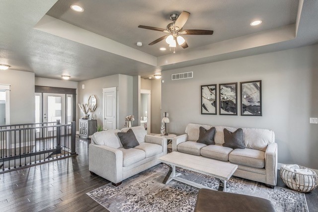 405 NW Beechwood Drive