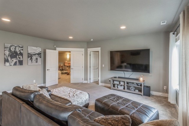 405 NW Beechwood Drive