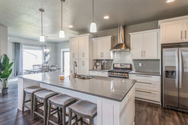 405 NW Beechwood Drive