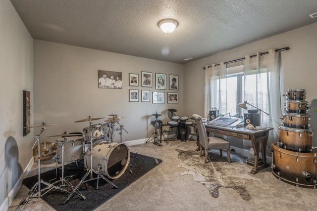 405 NW Beechwood Drive