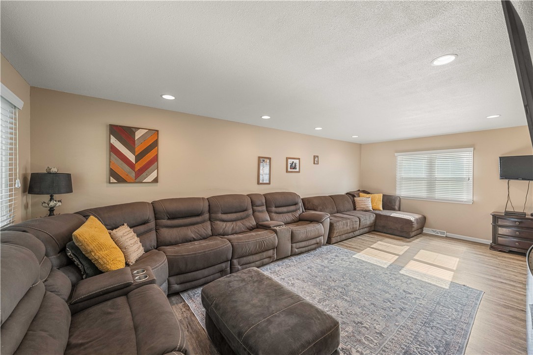 2805 Ashwood Drive
