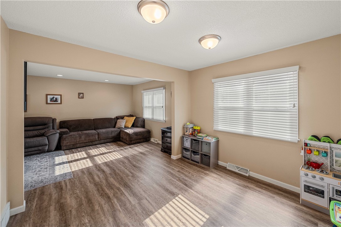 2805 Ashwood Drive