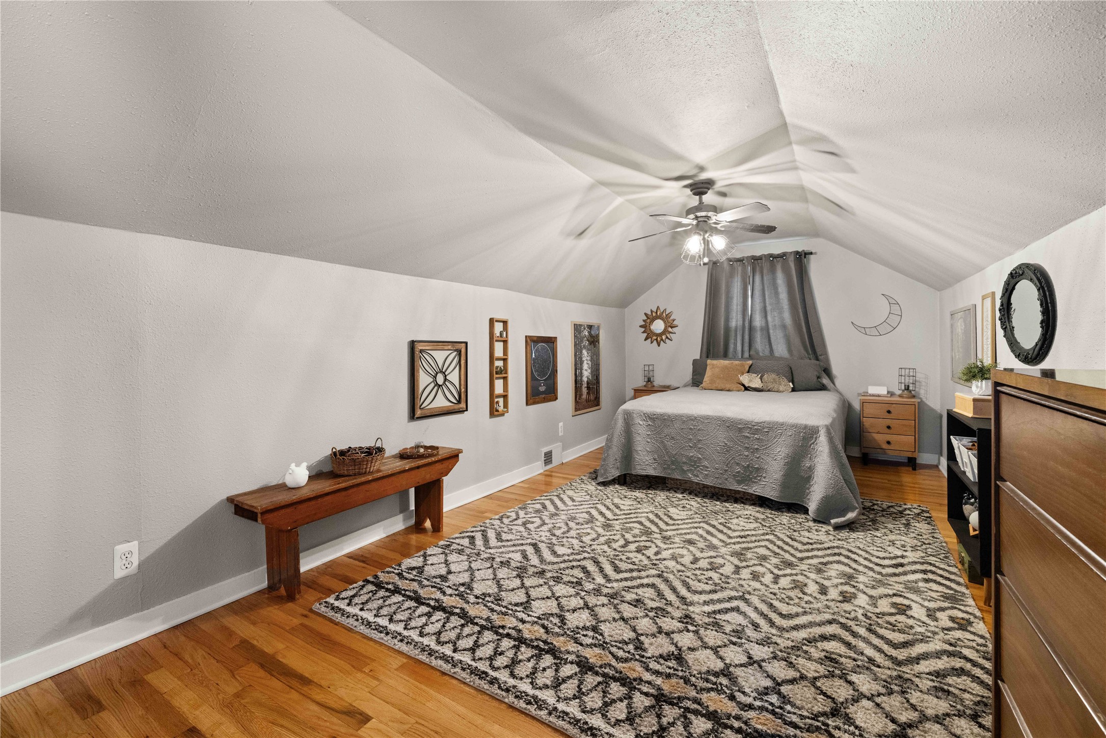 1158 chautauqua Parkway