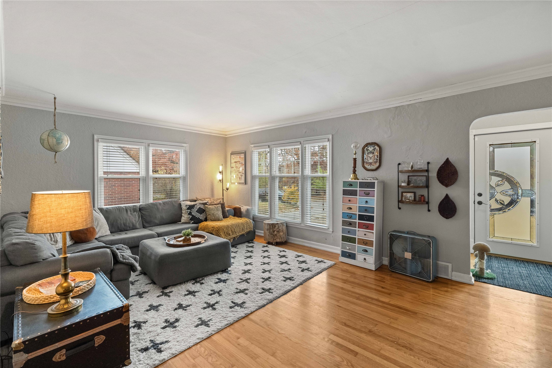 1158 chautauqua Parkway