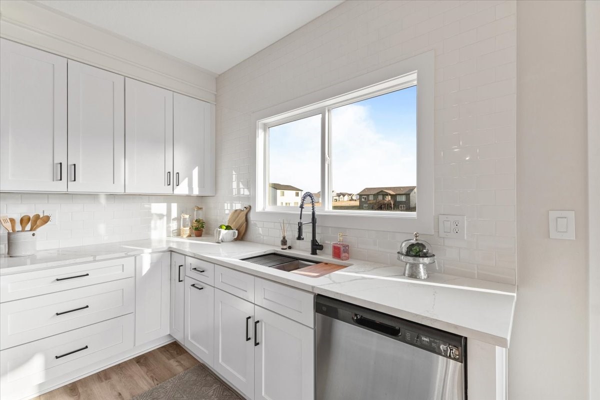 1910 16th Circle SE