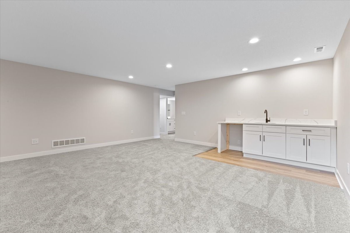 1910 16th Circle SE