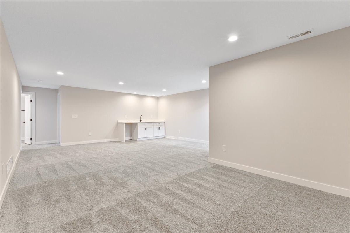 1910 16th Circle SE
