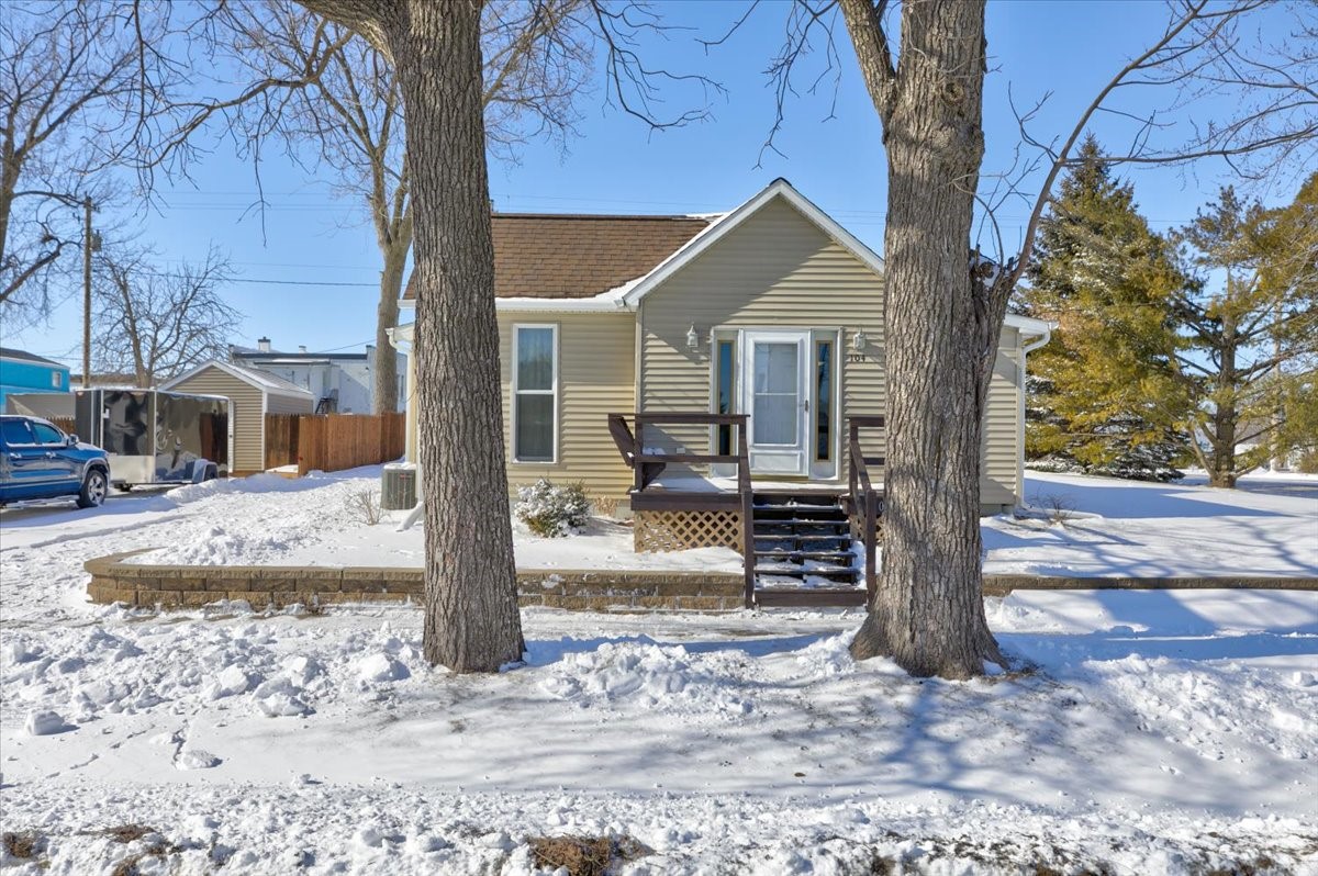 104 Cedar Avenue