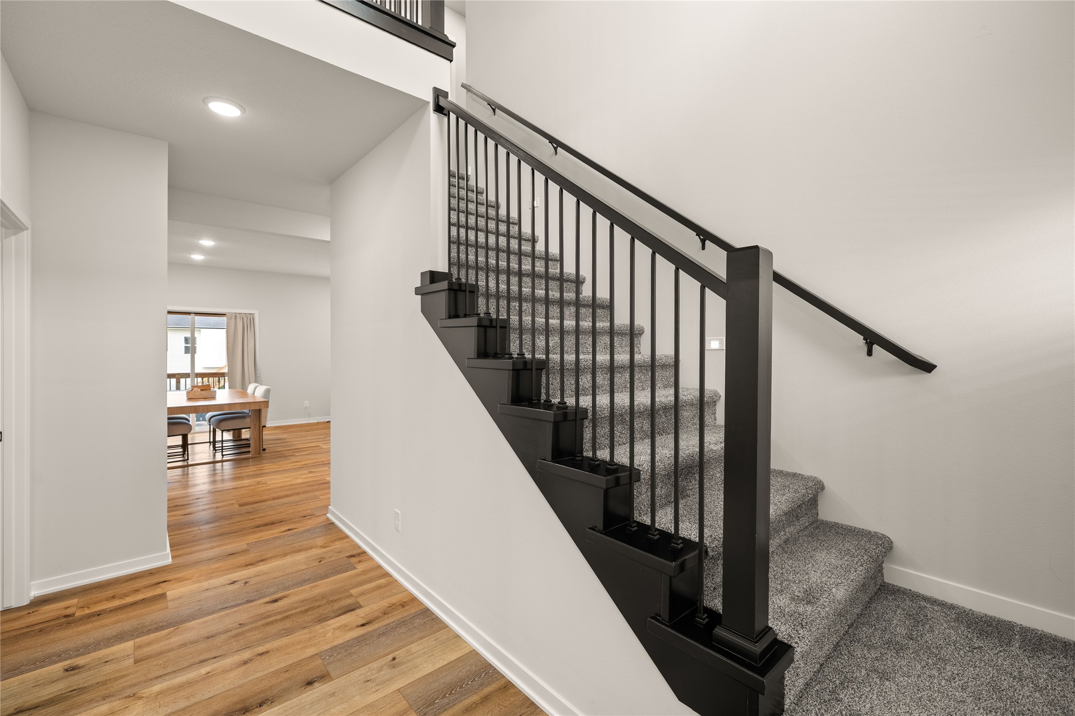 60 NW Valleyview Drive