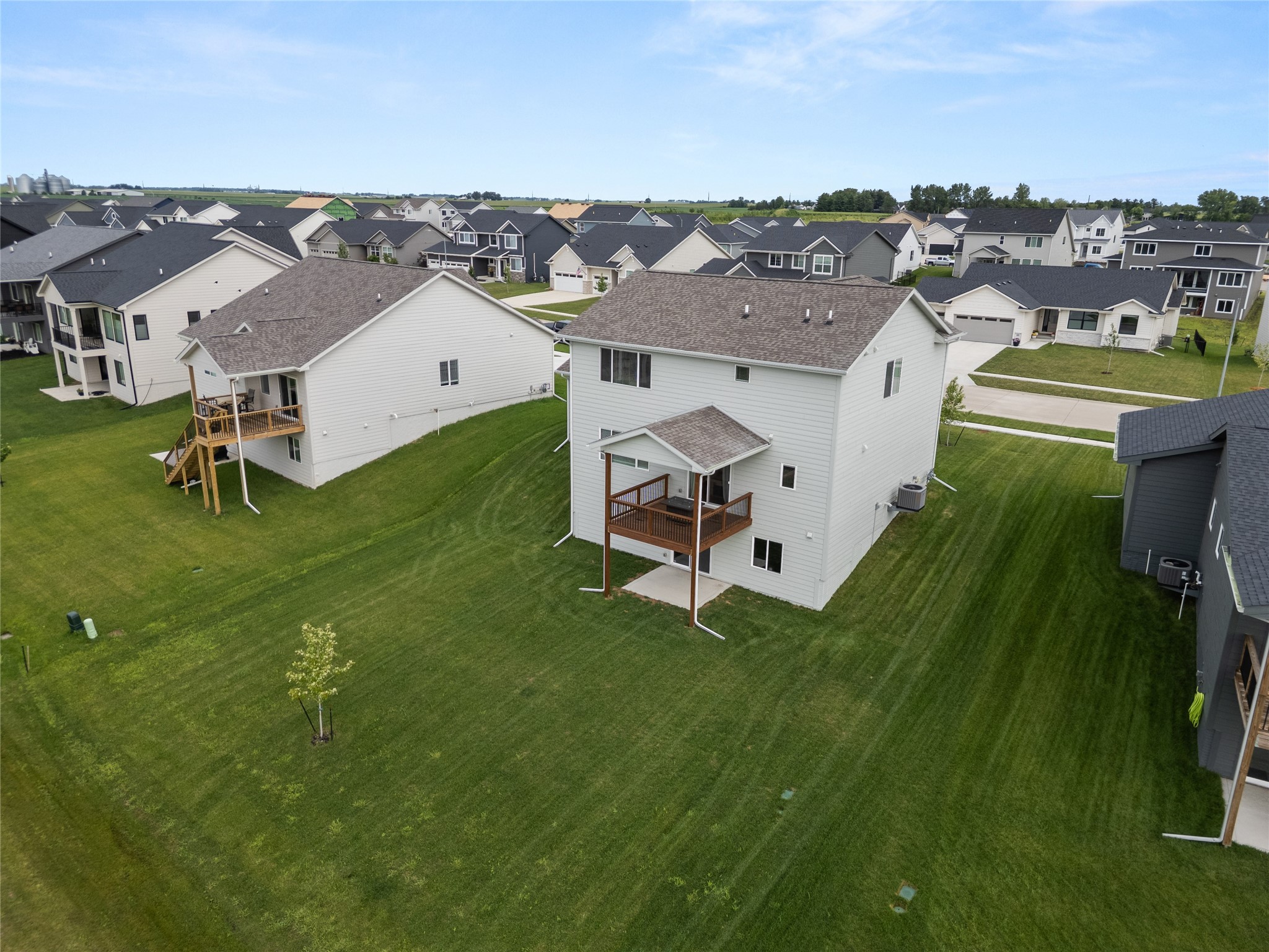 60 NW Valleyview Drive