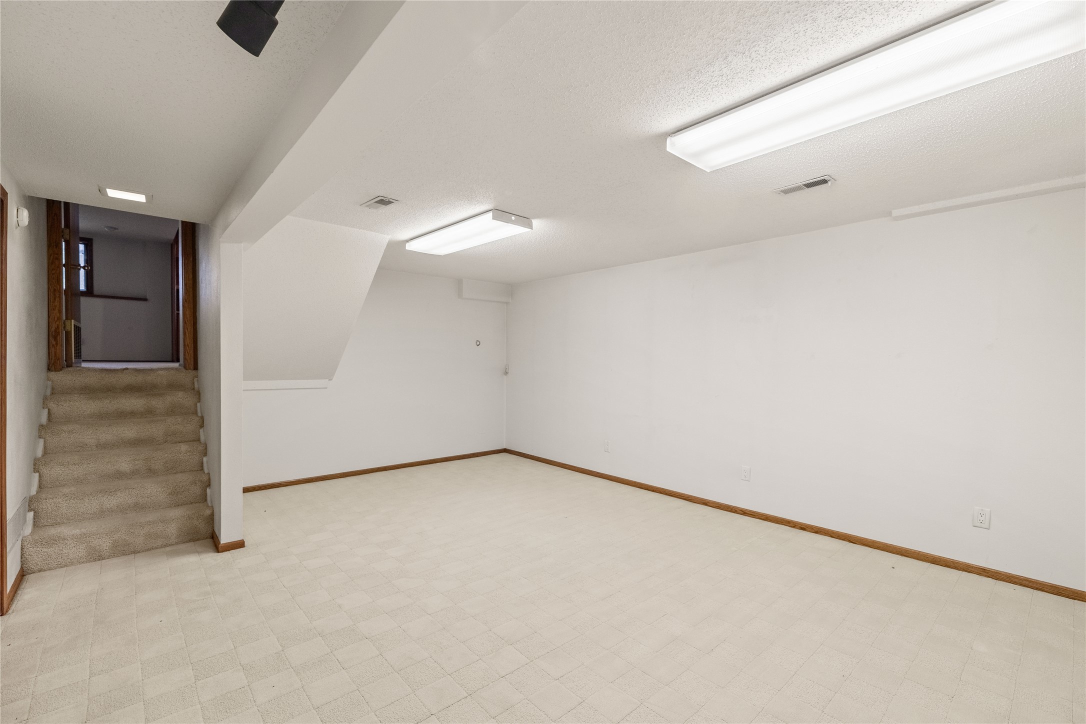 6671 NW 48th Street